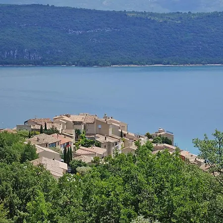 Avec Vue Sur Le De Sainte-croix