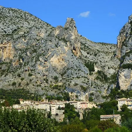 Avec Vue Sur Le De Sainte-croix